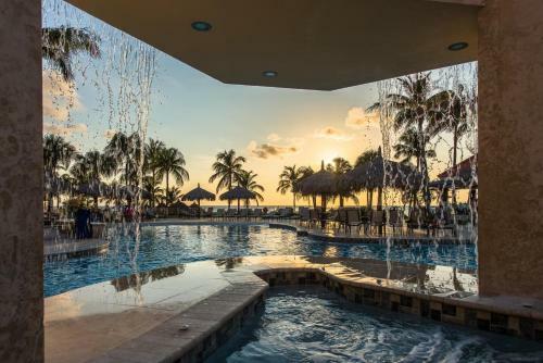 Hotel Playa Linda Beach Resort