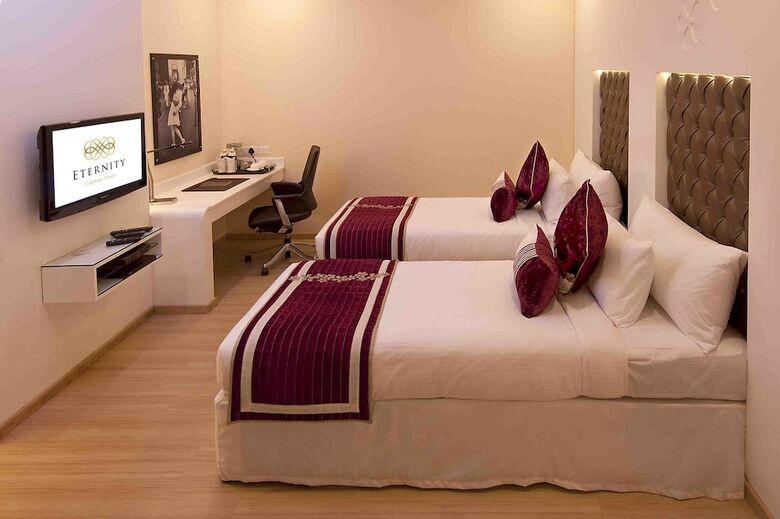 Hotel Eternity