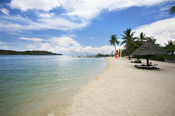 Hotel Badian Island Wellness Resort