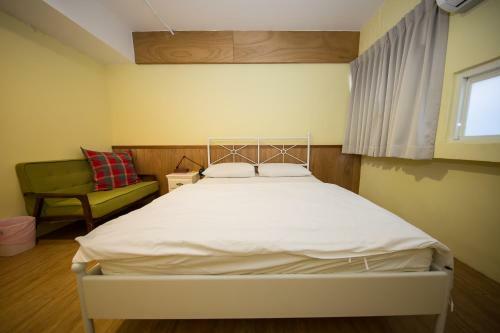 Mr Lobster?s Secret Den Design Hostel