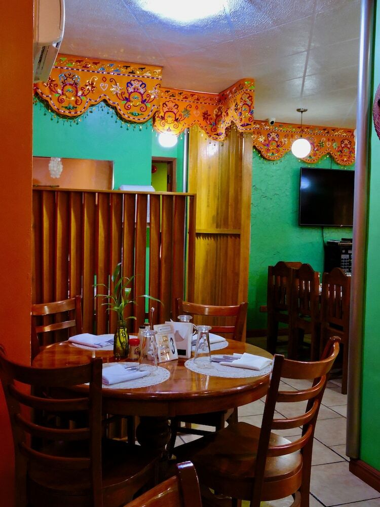 Bed & Breakfast Tinhat Boutique Hotel And Restaurant