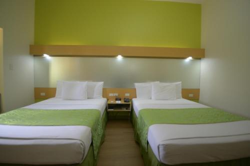Hotel Microtel Inn By Wyndham Davao