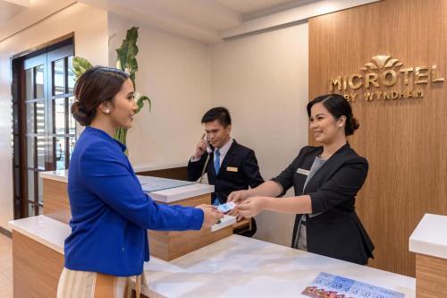 Hotel Microtel Inn By Wyndham Davao