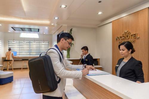 Hotel Microtel Inn By Wyndham Davao