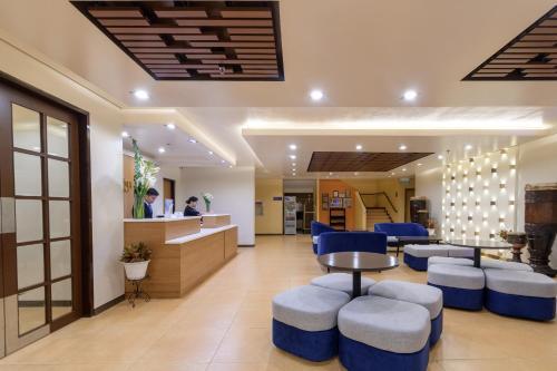 Hotel Microtel Inn By Wyndham Davao
