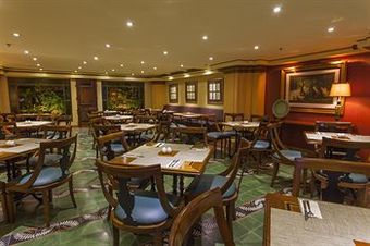 Hotel Herald Suites