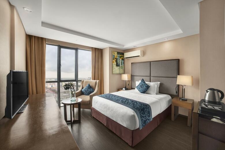 Golden Phoenix Hotel Manila