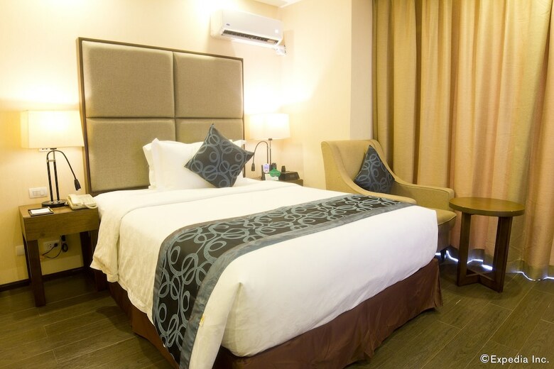 Golden Phoenix Hotel Manila