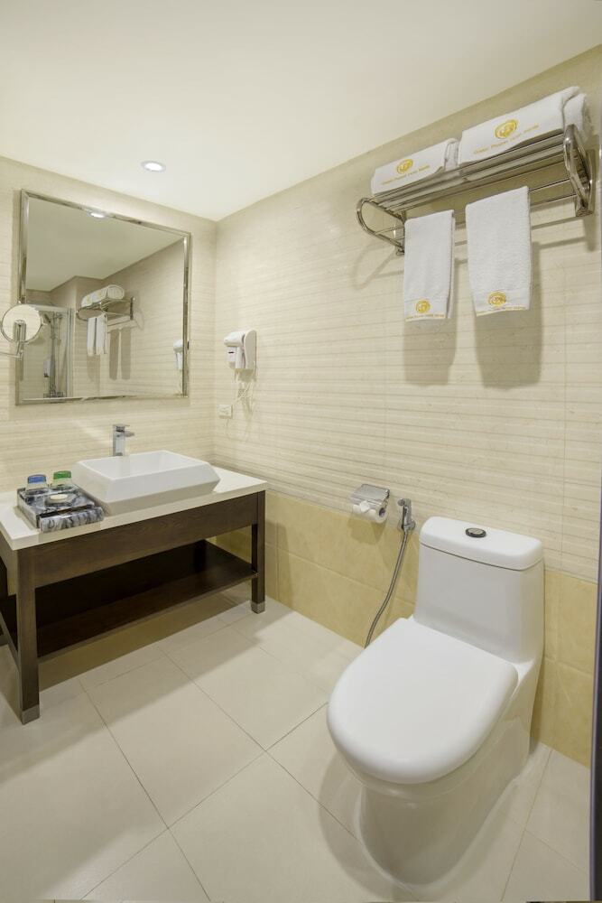 Golden Phoenix Hotel Manila