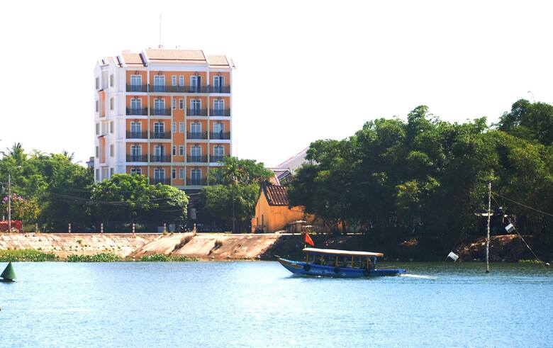 Royal Riverside Hoi An Hotel