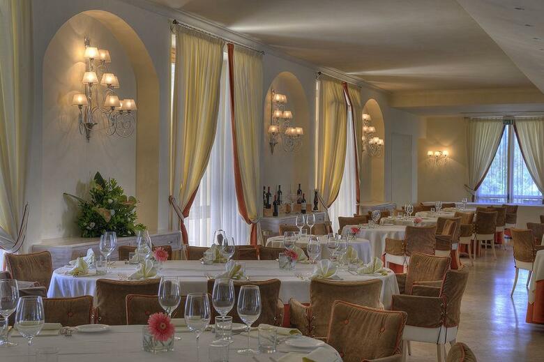 Hotel Tombolo Talasso Resort