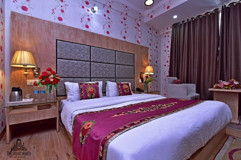 Hotel The Grand Mamta