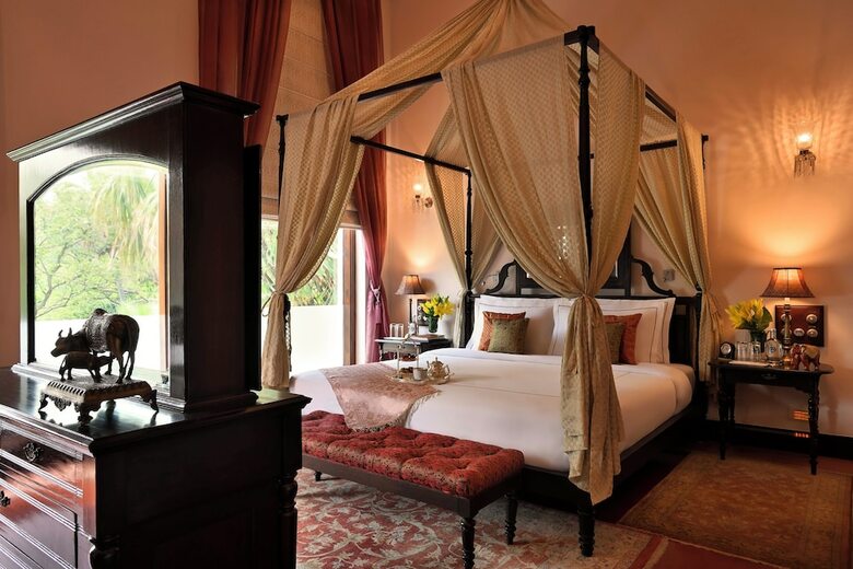Hotel Nadesar Palace