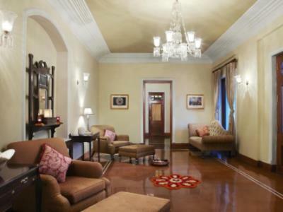 Hotel Nadesar Palace