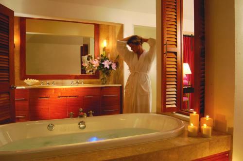 Hotel Cambridge Beaches Resort And Spa
