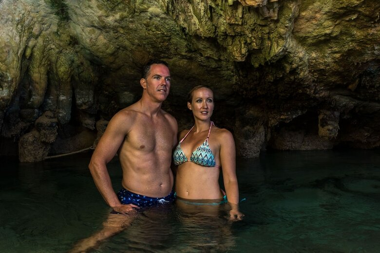 Hotel Grotto Bay Beach Resort