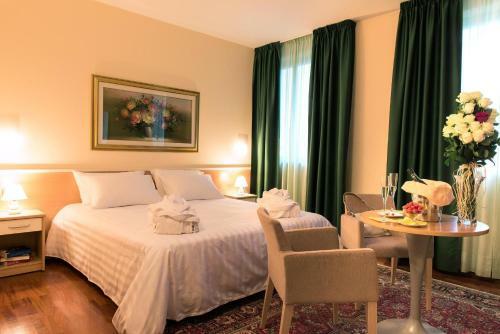 Hotel Torresi