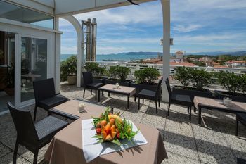 Hotel Excelsior