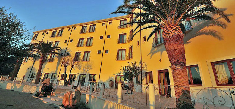 Hotel Ristorante Brancamaria