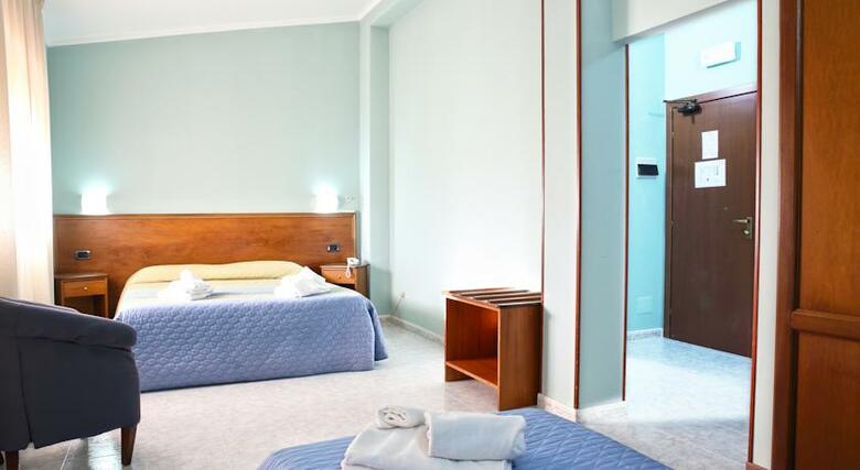 Hotel Pausania Inn