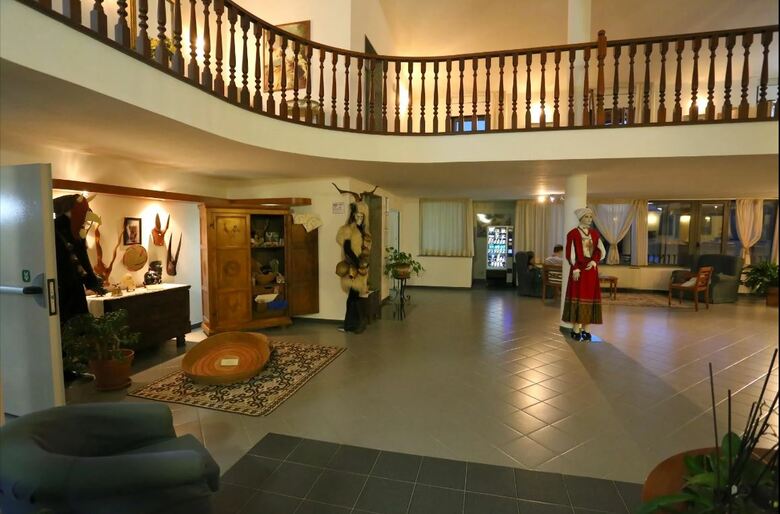 Hotel Pausania Inn