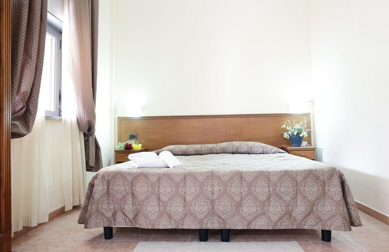 Hotel Pausania Inn