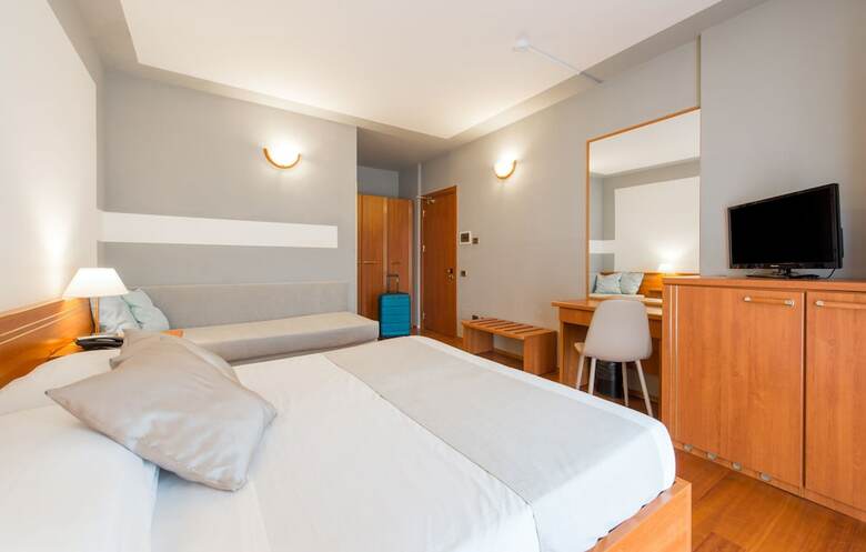 Hotel Loano2village