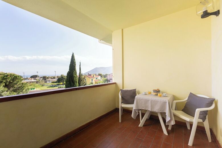 Hotel Loano2village