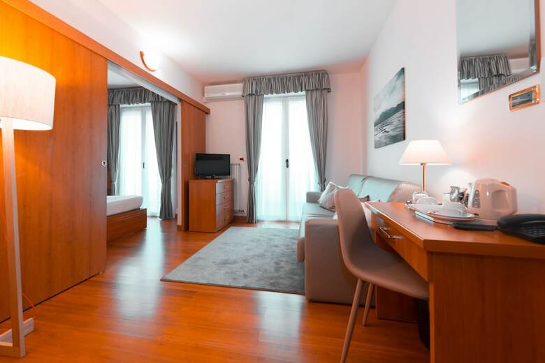 Hotel Loano2village
