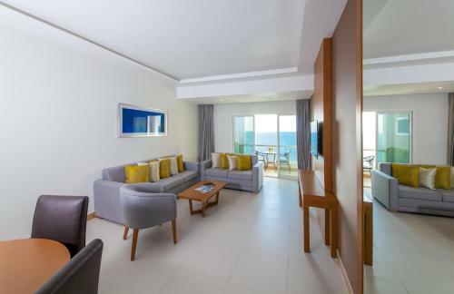 Ramada Beach Hotel Ajman