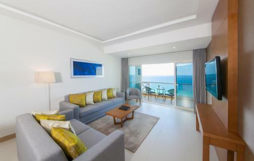 Ramada Beach Hotel Ajman