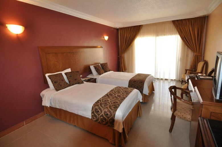 Al Anbat Hotel & Restaurant