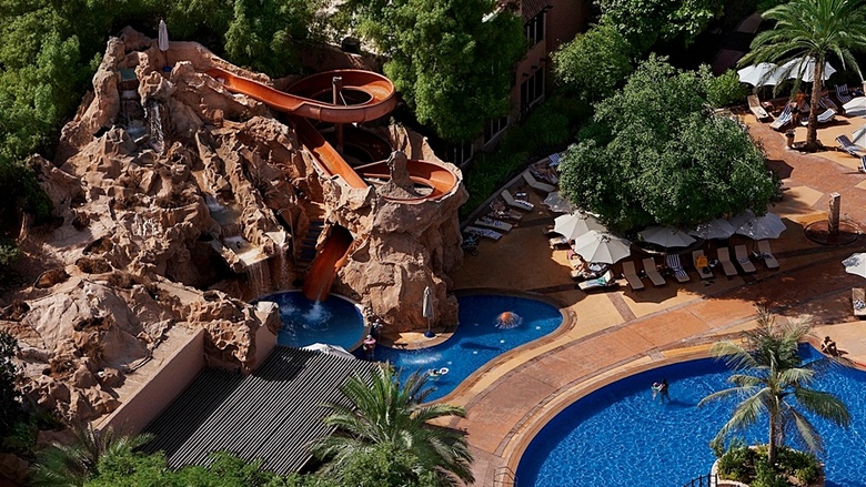 Hotel Habtoor Grand Resort, Autograph Collection