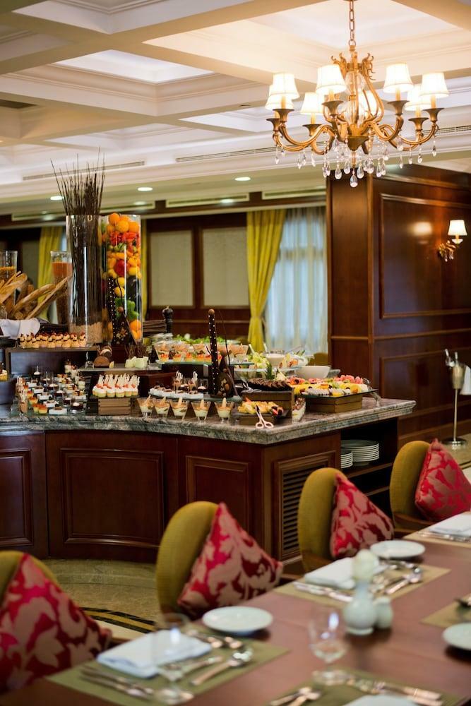 Warwick Doha Hotel