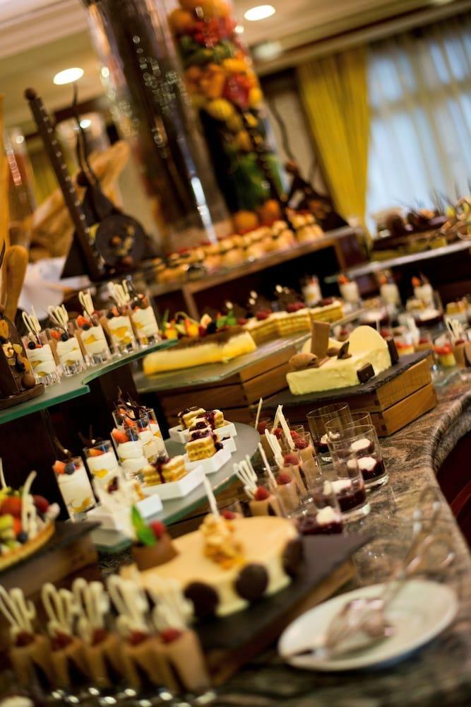 Warwick Doha Hotel