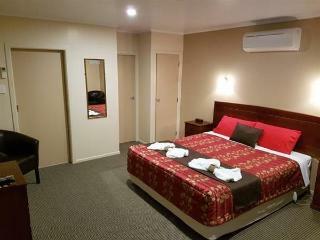 Eastland Motor Lodge