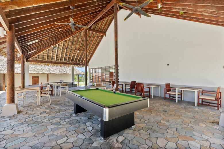 Hotel Iririki Island Resort