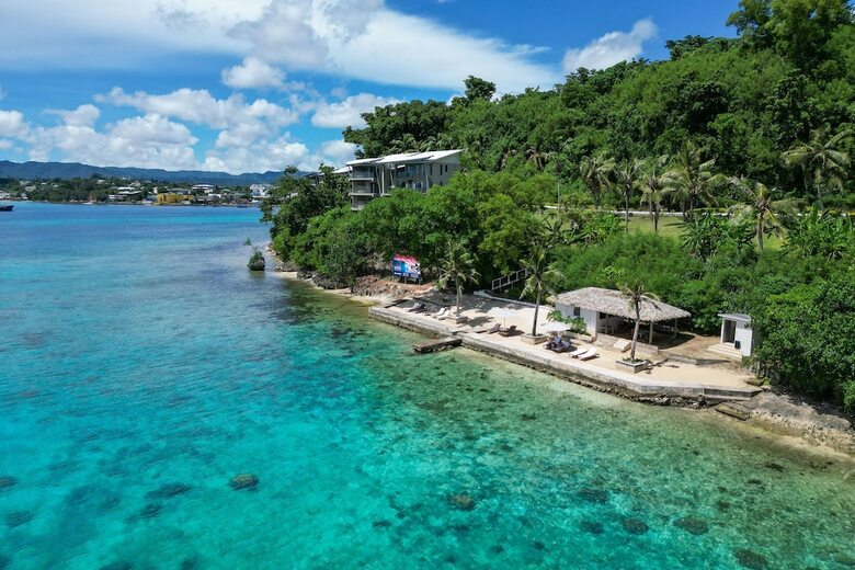 Hotel Iririki Island Resort