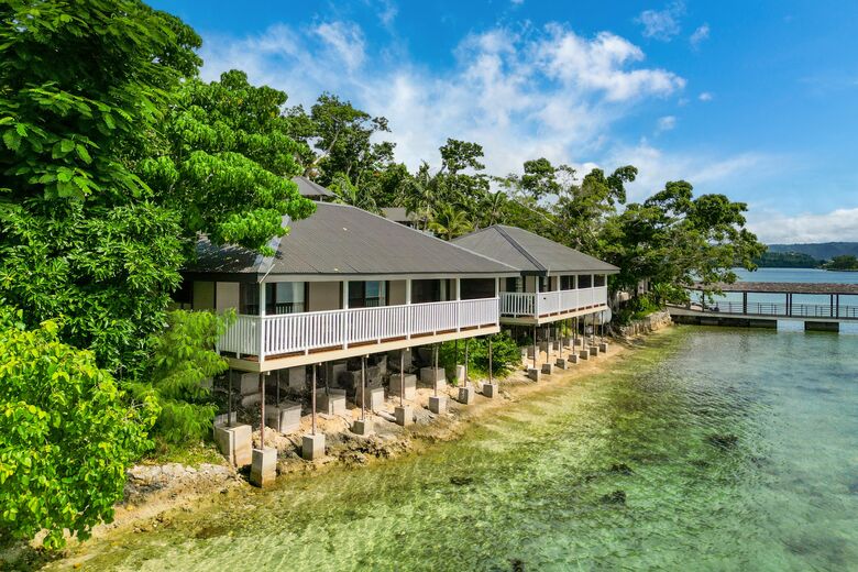 Hotel Iririki Island Resort