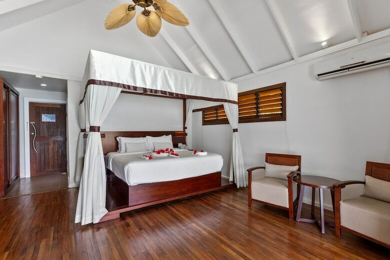 Hotel Iririki Island Resort