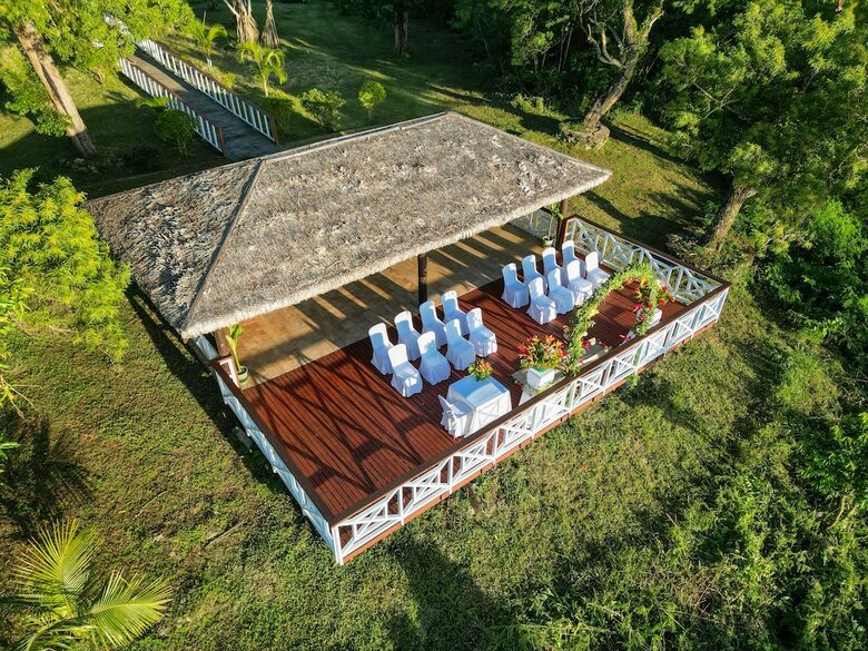 Hotel Iririki Island Resort