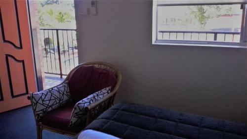 Aza Motel