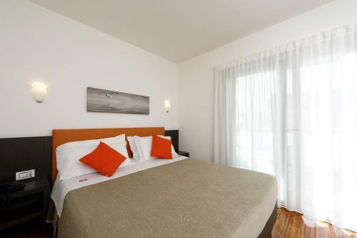 Hotel Simi Lan B&B