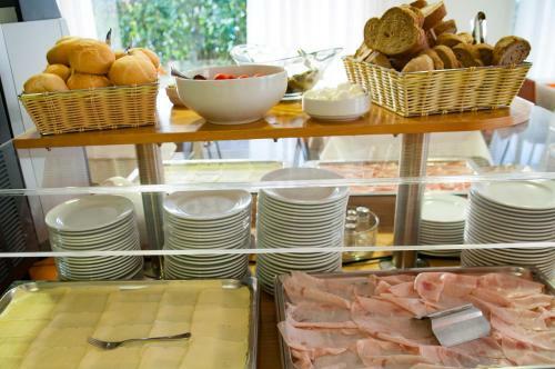 Hotel Simi Lan B&B