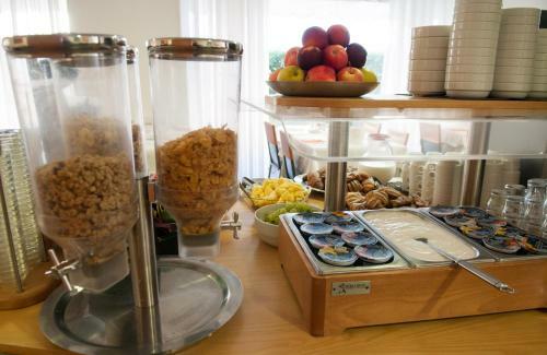 Hotel Simi Lan B&B