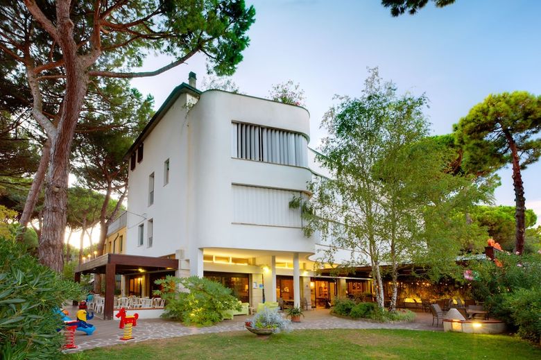 Hotel Columbia