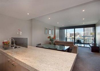 Aparthotel Apartments @ Docklands