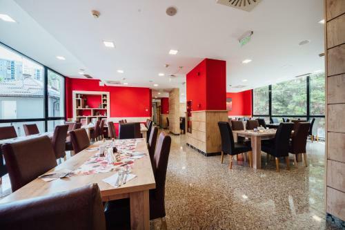 University Hotel Emiran