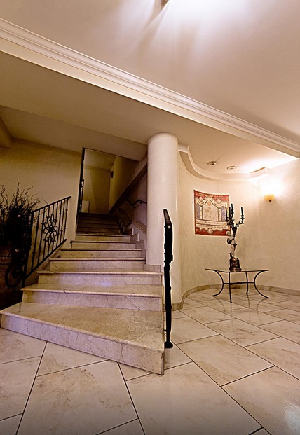 Hotel Roma Domus