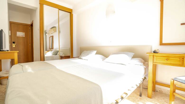 Hotel Nets
